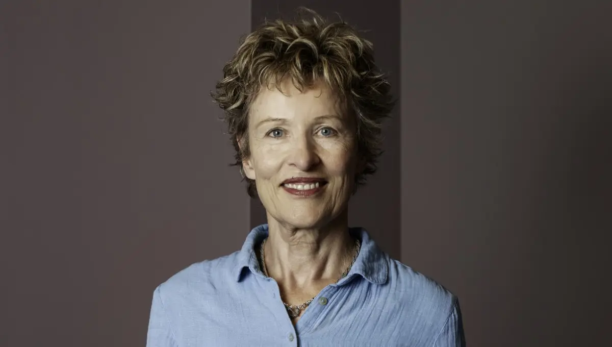Dr. Isabelle Roos